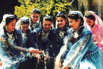 mujeres azerbaiyán|Mujeres en Azerbaiyán – HiSoUR Arte Cultura Historia